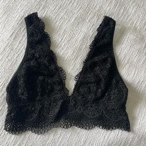 VICTORIA’S SECRET LACE BRALETTE